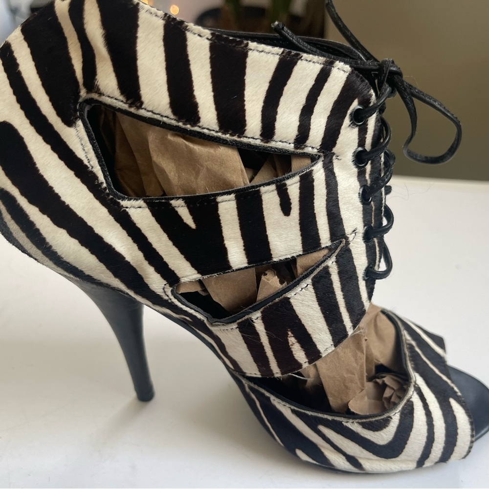 Zebra Pattern Lace-Up Heels